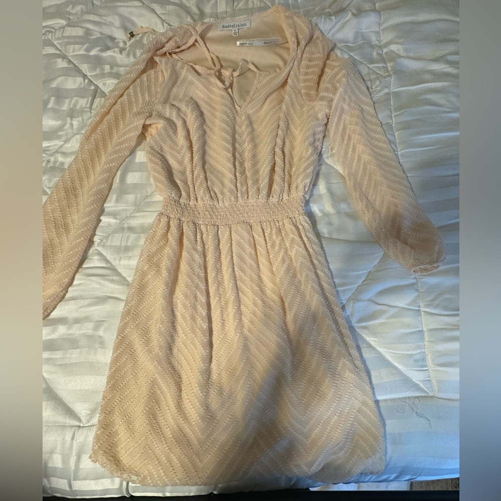 Daniel rainn XS long sleeve dress in light pink/peach